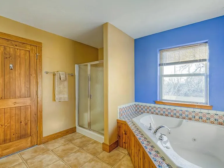 1822 Jefferson Ave — Photo 6