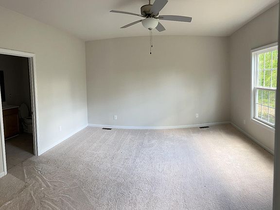 5th image of 300 Legacy Oaks Cir