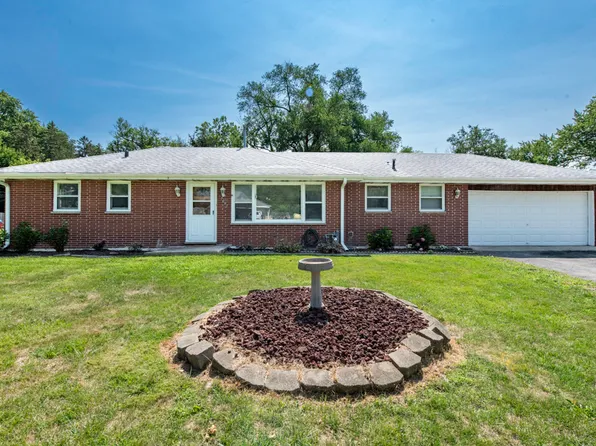 37847 N Watts Ave, Spring Grove, IL 60081