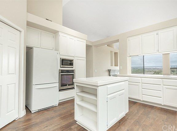 3rd image of 346 Luiseno Ave