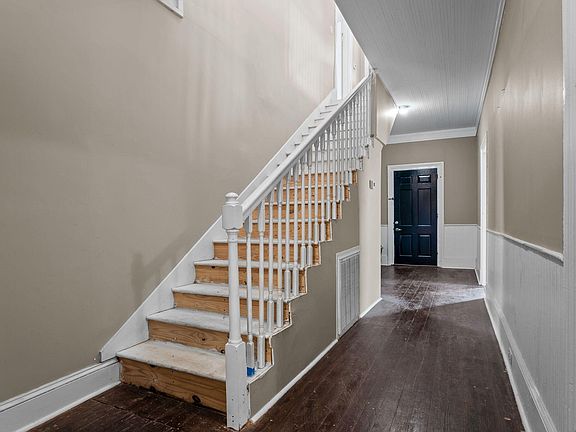2nd image of 309 Tarboro St NE