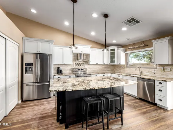 19836 N HARRIS Drive, Maricopa, AZ 85138