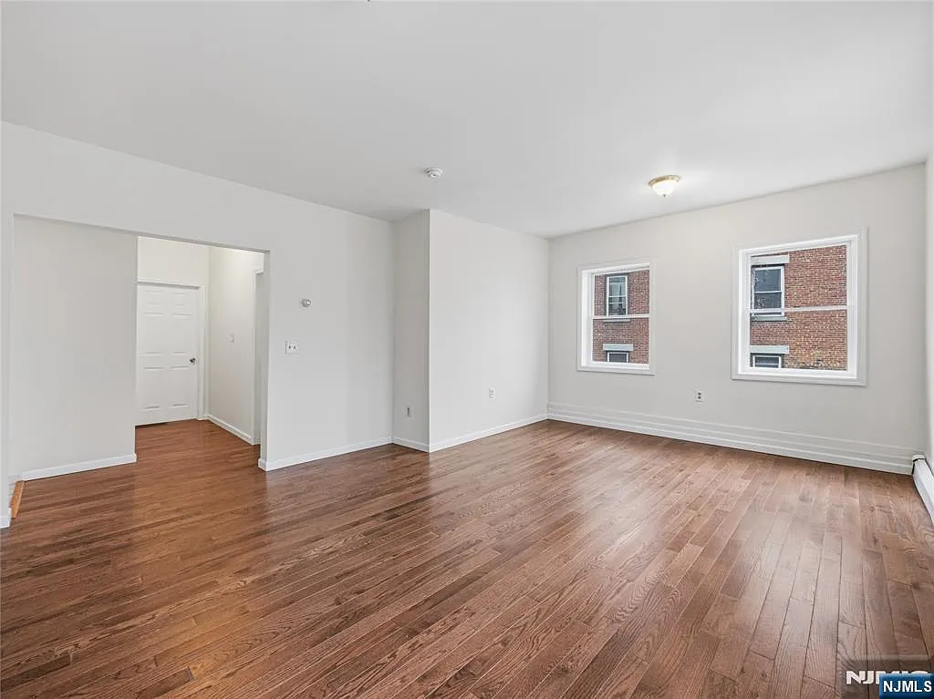 1-2 Hilliard Avenue, Edgewater, NJ 07020 — Photo 3