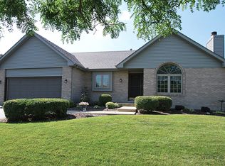 424 Fawn Dr, Oswego, IL 60543