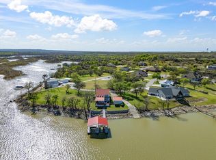 707 Marco Dr, Runaway Bay, TX 76426