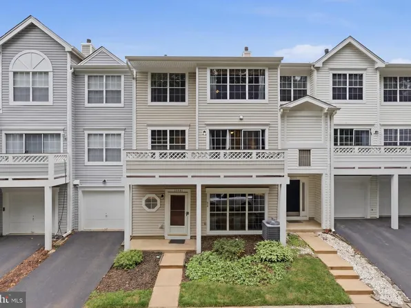 14451 Glencrest Cir #71, Centreville, VA 20120