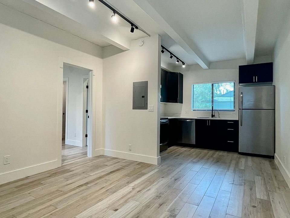 Living Room/Kitchen
