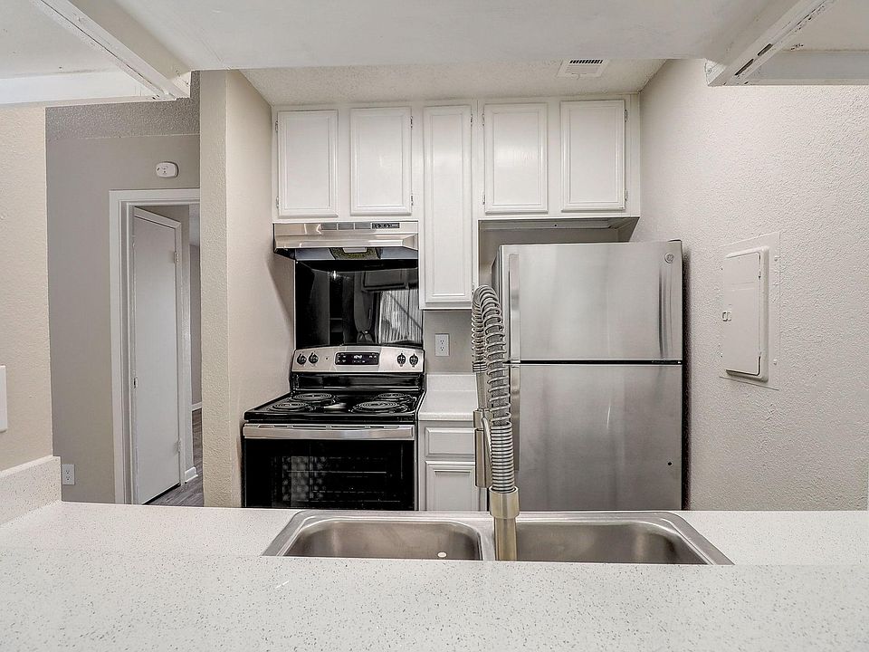 1st image of 2015 N Garrett Ave #21297710c