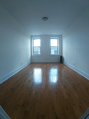 Rented by Contact Realty | media 19