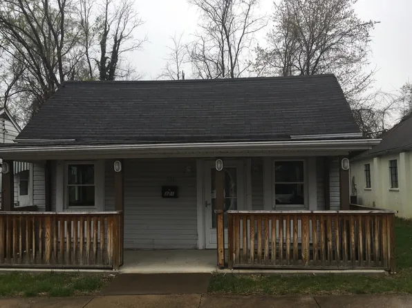 321 S Market St, Salem, VA 24153