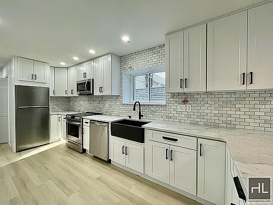 1st image of 21-34 33rd St