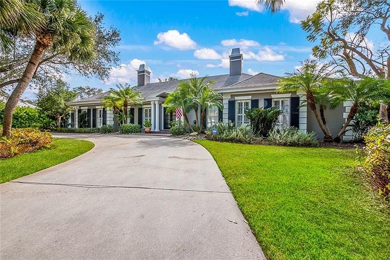 1st image of 15 Golf View Dr