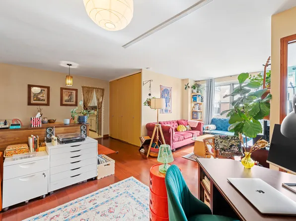 70-25 Yellowstone Boulevard image 1 of 16