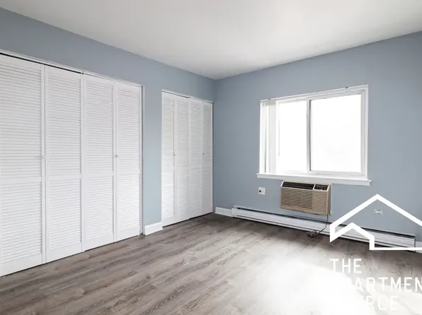 3750 N Pine Grove Ave #212, Chicago, IL 60613