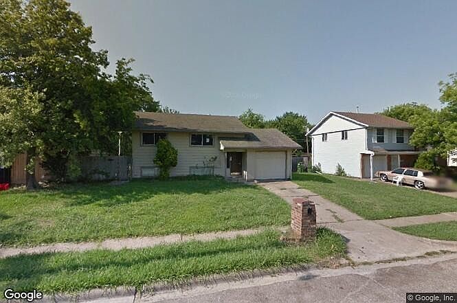 1st image of 818 E Daugherty Dr