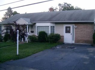 128 Chester Ave, Waterbury, CT 06704