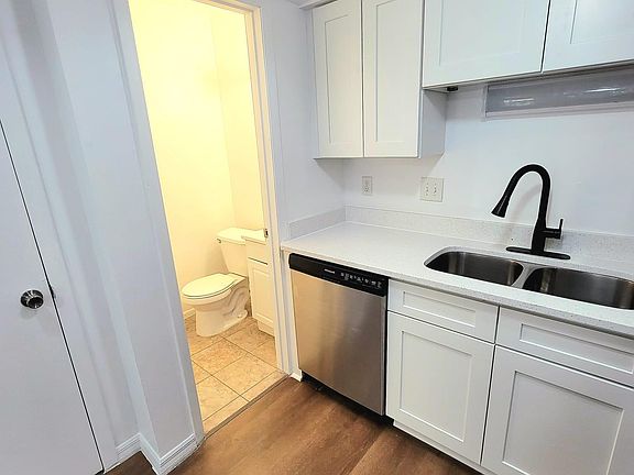2nd image of 4215 S Semoran Blvd