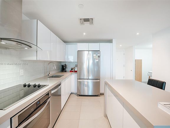 3rd image of 1600 NE 1st Ave APT 2714