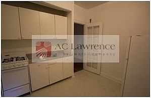 2nd image of 115 E 89th St APT 3A