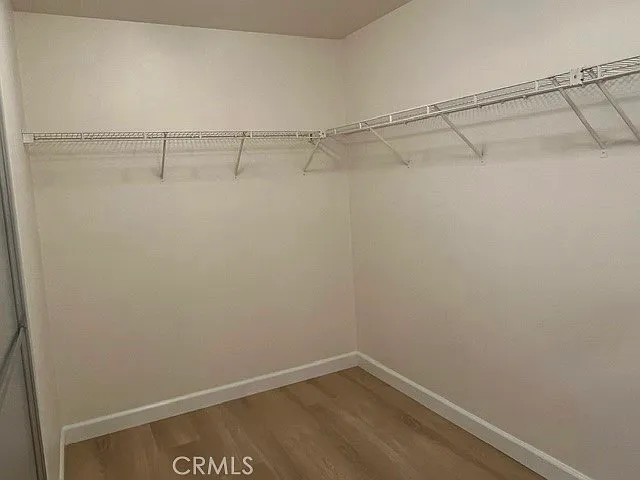 28 Granada — Photo 18