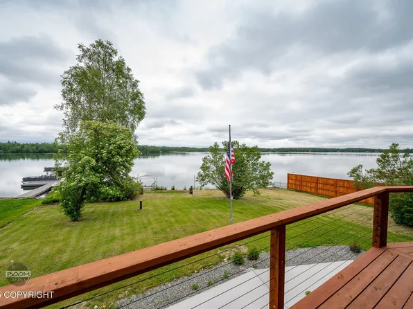 900 W Selina Ln, Wasilla, AK 99654