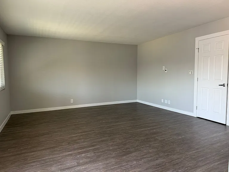 The Circle Apartments at Long Beach — Photo 90