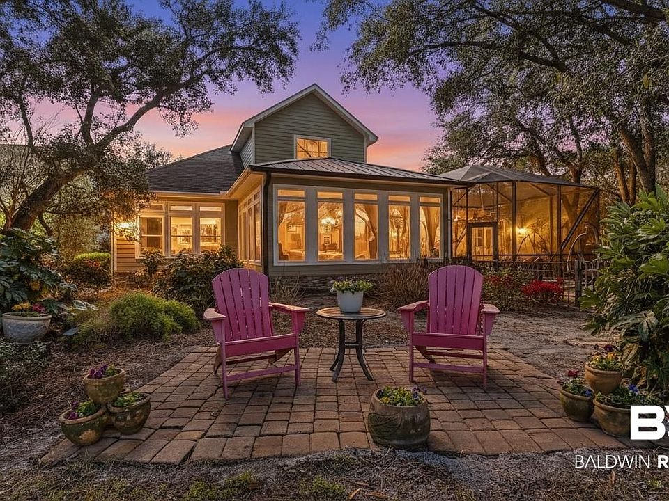 1st image of 16 Baywalk Dr