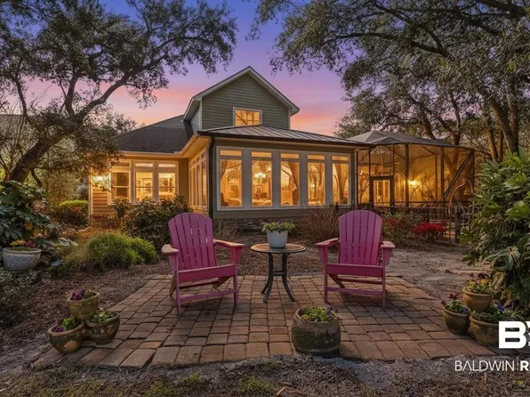 16 Baywalk Dr, Gulf Shores, AL 36542