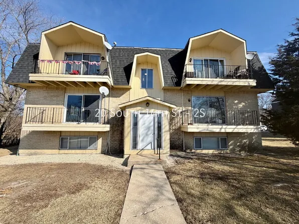 20 S 14th St APT 2S, Saint Charles, IL 60174