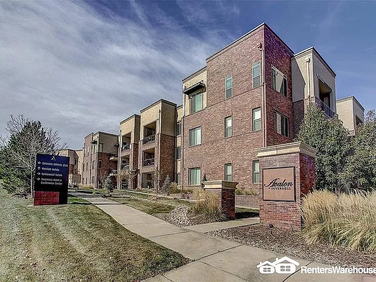 301 Inverness Way S — Photo 23