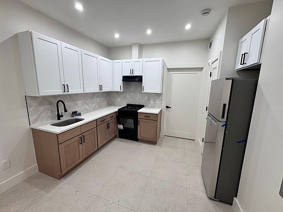 3rd image of 10 School St #102