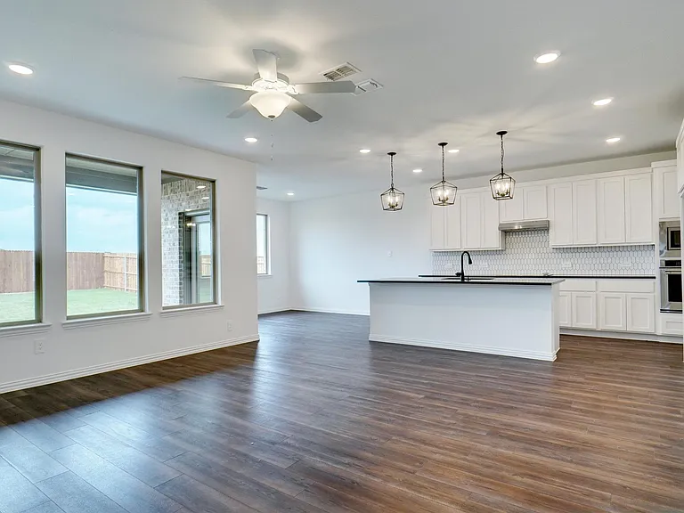 1608 Pine Valley Dr — Photo 6