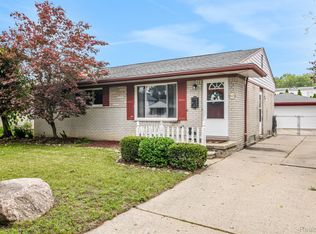 8424 Alton St, Canton, MI 48187