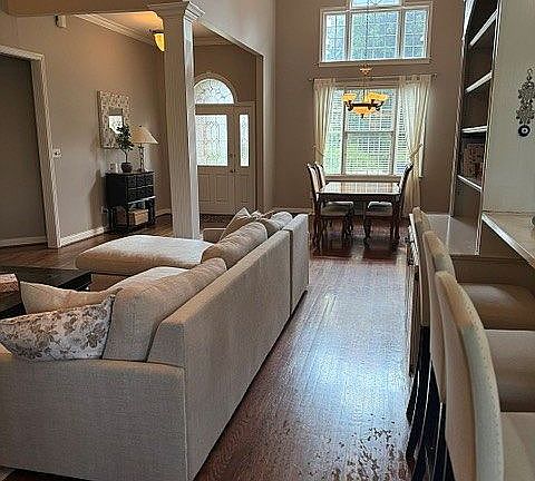 Great Room to Door & Dining 