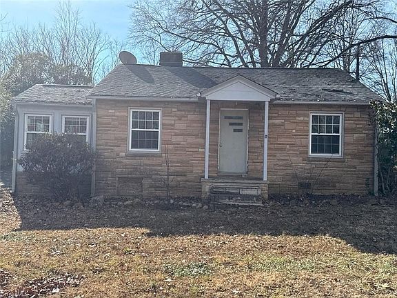 3rd image of 2935 Isaacs Pl