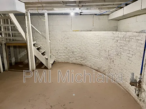 1226 E Madison St Photo 1