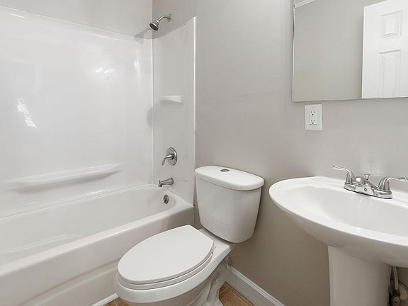 4th image of 715 Smyre Dr
