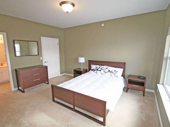 4th image of N113W16241 Sylvan Cir Unit 219