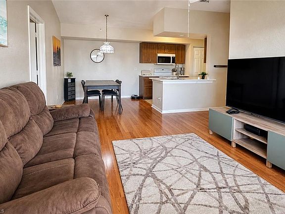 3rd image of 4620 Saint Croix Ln APT 935