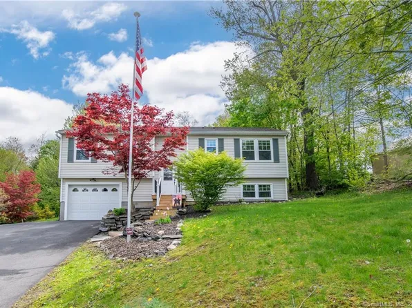 181 Candlewood Lake Road, Brookfield, CT 06804