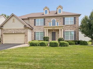 12237 S Winterberry Ln, Plainfield, IL 60585