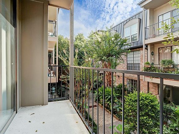 3rd image of 2400 N Braeswood Blvd APT 220