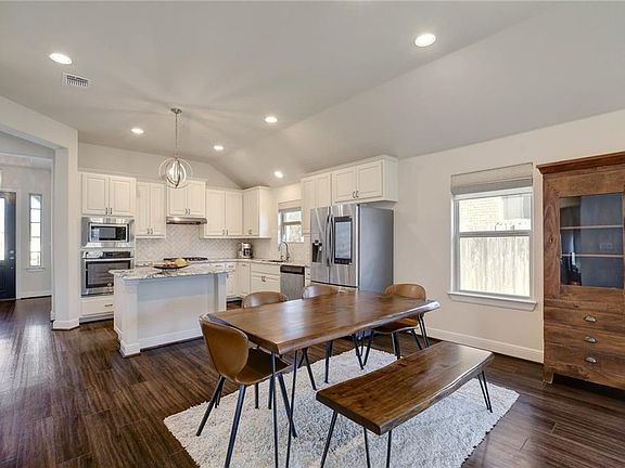 4th image of 209 Wynnpage Dr