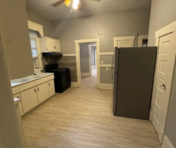 2904 Beacon Ave #B — Photo 11
