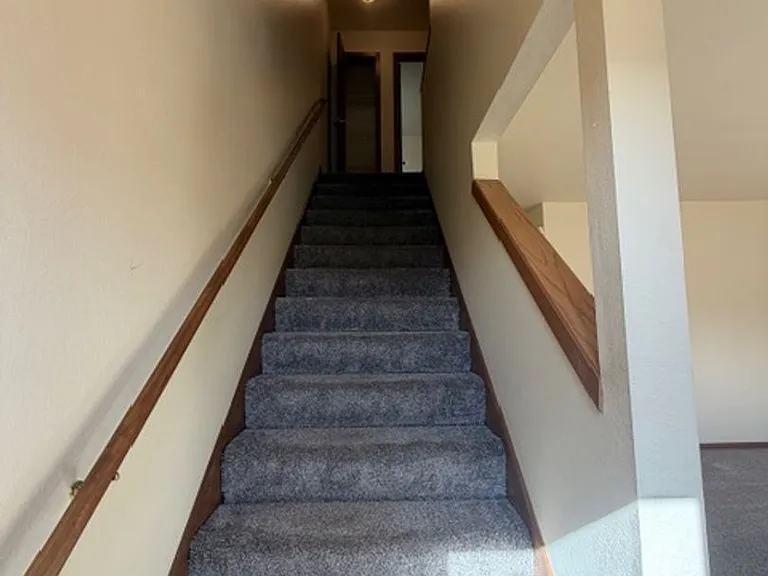 304 W Grant St — Photo 5