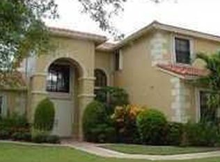 872 SW 159th Dr, Pembroke Pines, FL 33027