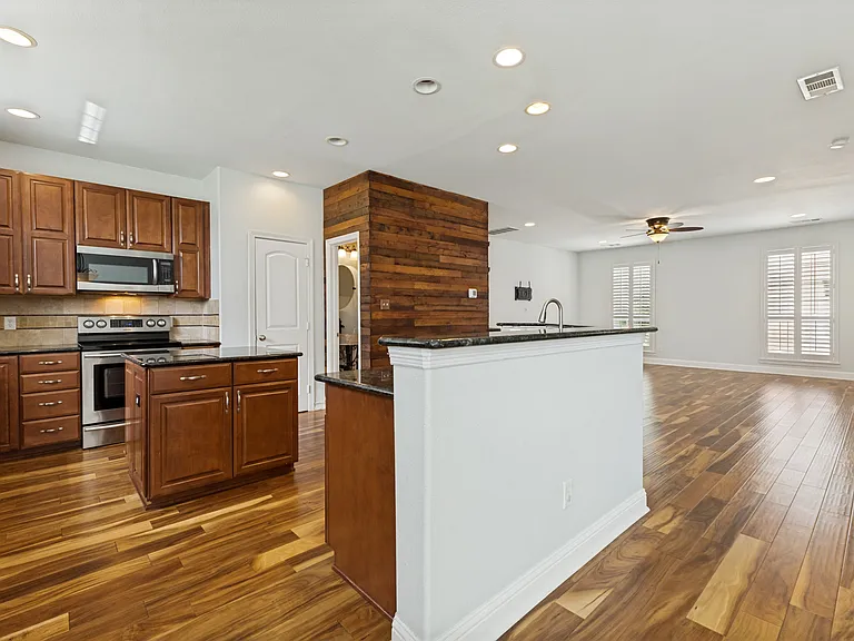 4002 Brownstone Ct — Photo 17