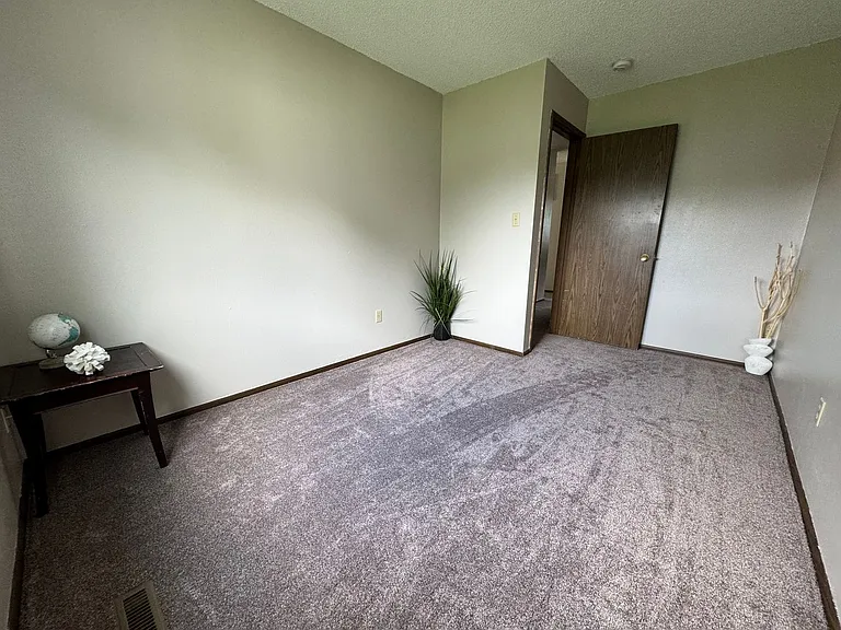 1815 Alden Ave — Photo 16