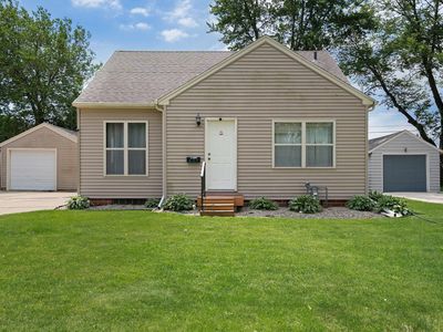 221 E Park St, Owatonna, MN, 55060