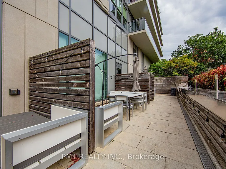 775 King St W #514 — Photo 28